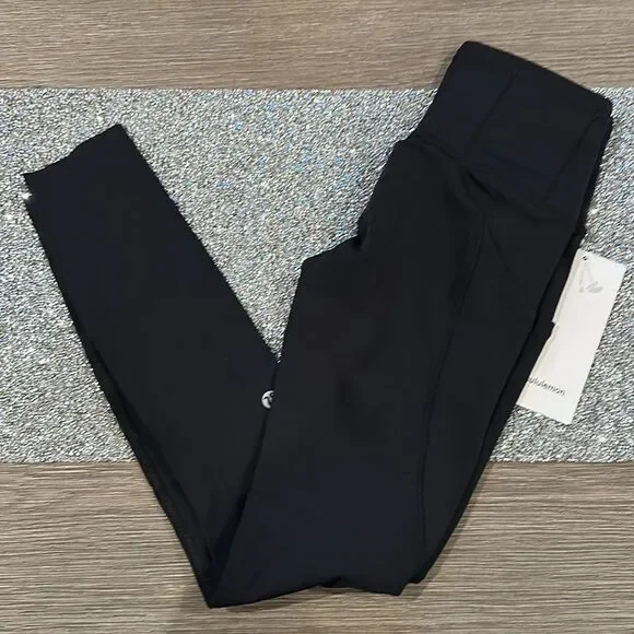 Lululemon Fast & Free 7/8 Tight II Non-Reflective Nulux 25"
Black size 2 NWT - Picture 2 of 5
